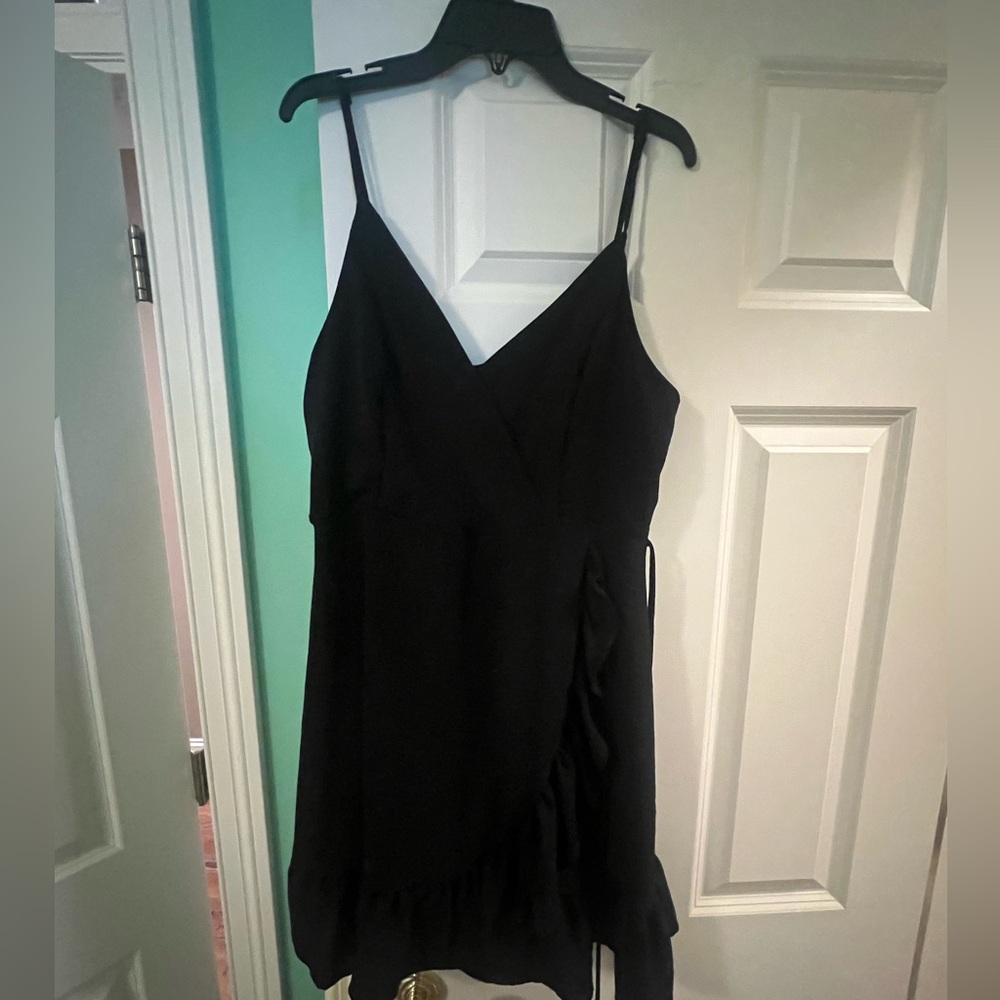 Elegant Black Sleeveless Dress